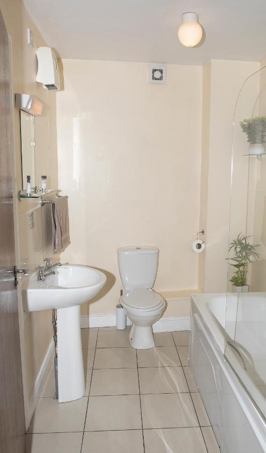 Arch House Apartment